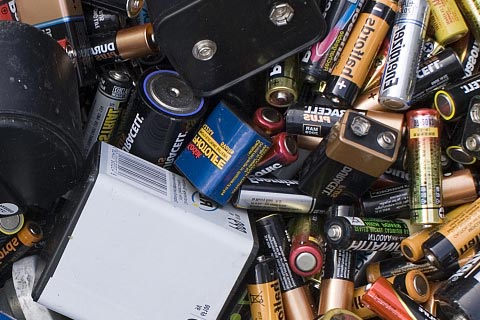 锂电池回收处理厂家_电瓶车电池哪里回收_废旧电池有人回收吗