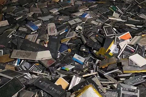 大连电池回收电话_高价回收各种电瓶_电池废品回收公司
